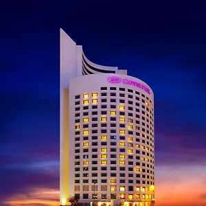 Hotel Crowne Plaza Oryapark By Ihg, Istanbul